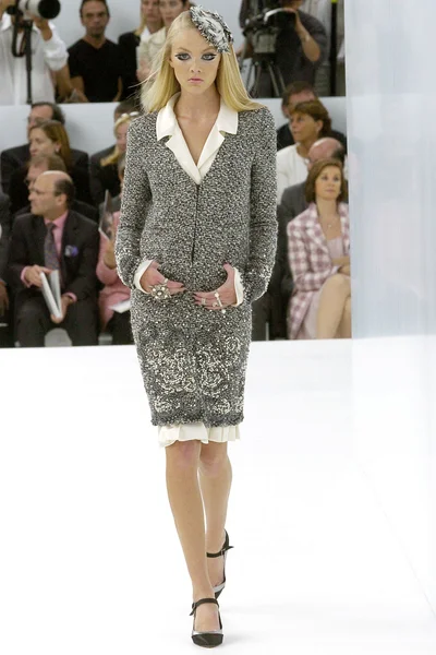 Look 25